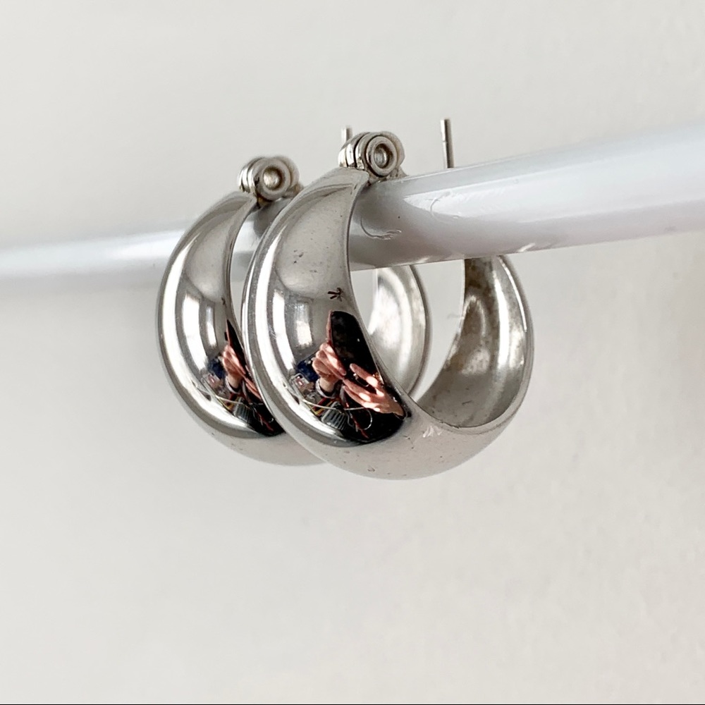 Vintage Monet Des Pat. No. 248.252 Silver Hoops